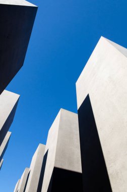 Öldürülen Avrupa Yahudilerinin anısına.