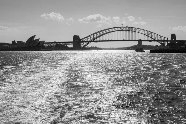 シドニー、オーストラリア、 22 10 2018:ハーバーブリッジとオペラハウス — ストック写真