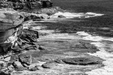 BW close up of the coastline from the Coogee to Bondi walk