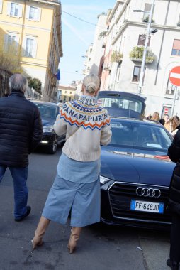 Şubat 2020 'de Moda Haftası boyunca Milano' nun sokakları ve yerleri