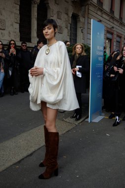 Aktris ve Model Alice Sabatini Milan Moda Haftası Şubat 2020