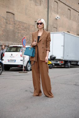 Milano Moda Haftası boyunca şehrin sokakları Şubat 2020