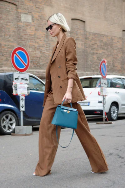 Milano Moda Haftası boyunca şehrin sokakları Şubat 2020