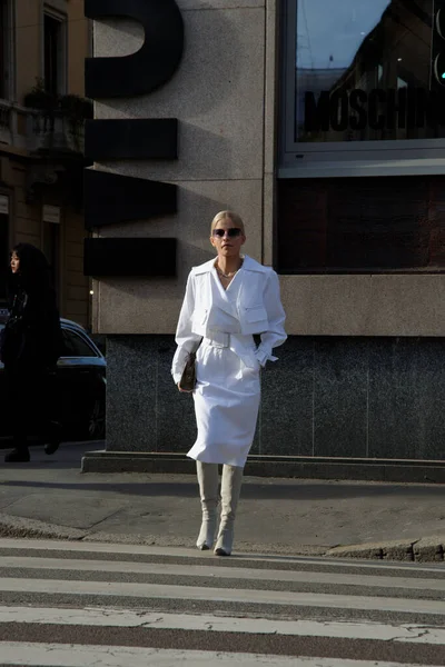 Δημόσια Φιγούρα Caroline Daur Στην Εβδομάδα Μόδας Του Μιλάνου Φεβρουάριος — Φωτογραφία Αρχείου