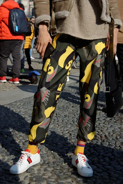 Şubat 2020 Moda Haftası Boyunca Milano Sokaklarında Halk Figürü — Stok fotoğraf