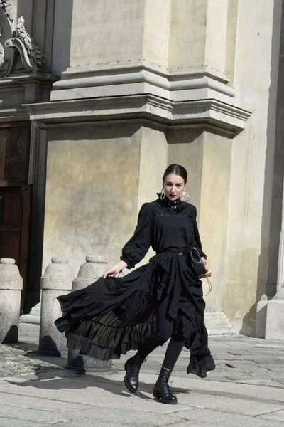 Milan Moda Haftası 2017 'de Milano sokakları ve yeri