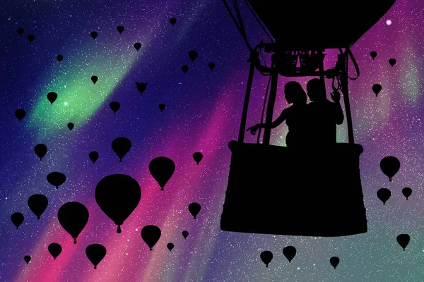 Любовники на воздушном шаре ночью — стоковый вектор