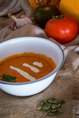 Cadılar Bayramı partisi için balkabağı çorbası