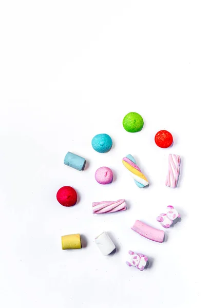 Snoep en snoep met kleurrijke achtergronden — Stockfoto