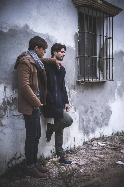 Portrait of two young man posing with fashionable clothes — Stock Photo, Image