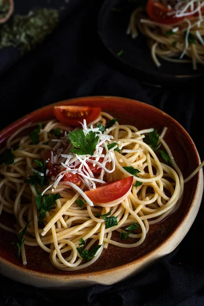 トマトのチーズとオレガノの Spaguetti — ストック写真
