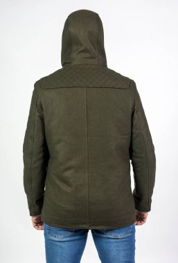 Tanınmayan model moda giysilerle poz 