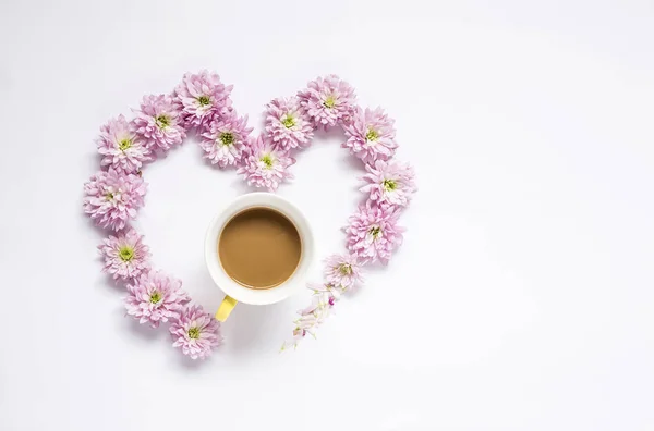 Λουλουδάτο μοτίβο με διάφορα πολύχρωμα λουλούδια και καφέ — Φωτογραφία Αρχείου