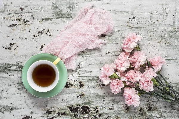 Φλυτζάνι τσαγιού με Floral φόντο — Φωτογραφία Αρχείου