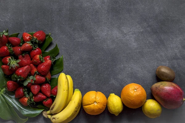 Mix of fresh fruits — Stock Photo, Image