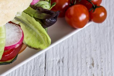 Taze sebze vejetaryen burger 