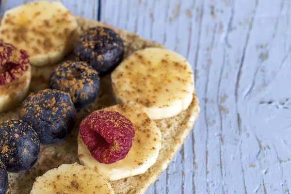 Friska toast. Selektiv fokus, närbild — Stockfoto