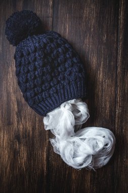 Yukarıdan görülen, en iyi görünüm kümesi aksesuarlar moda giysiler