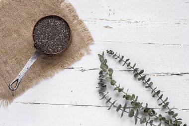 Chia tohum ahşap tahta üzerinde