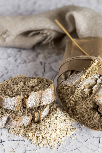 Целые хлебы — стоковое фото