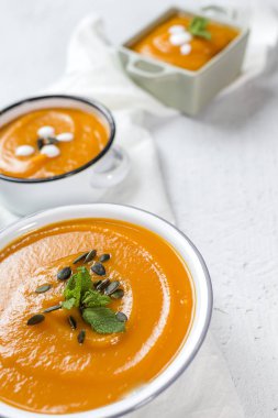 Kase üzerinde krem kabak