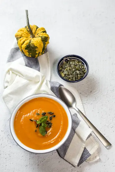 Kase üzerinde krem kabak