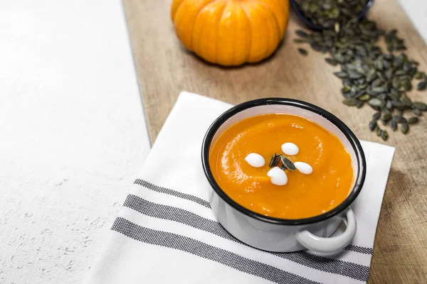 Kase üzerinde krem kabak