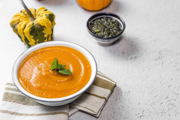 Kase üzerinde krem kabak