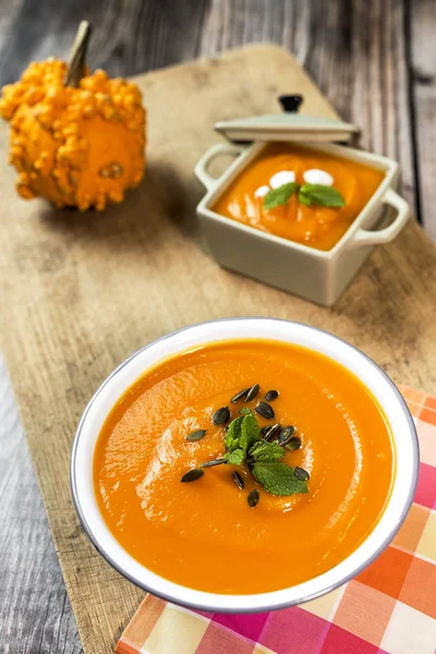 Kase üzerinde krem kabak