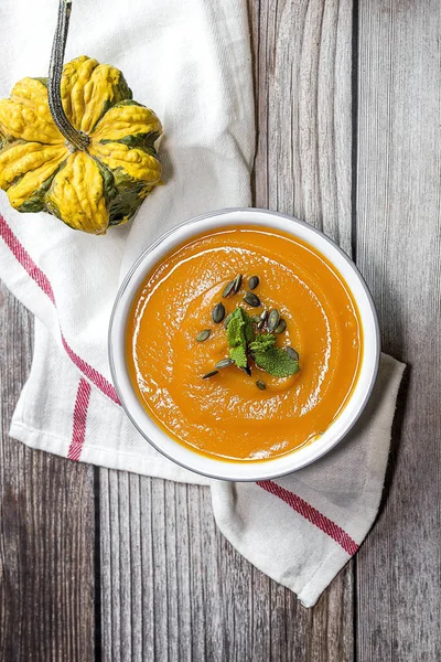 Kase üzerinde krem kabak