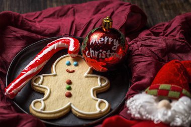 Tahta masada Noel kurabiyeleri