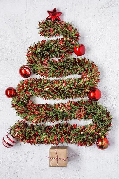 Weihnachten Hintergrund mit Dekorationen und Geschenkboxen auf Holz b — Stockfoto