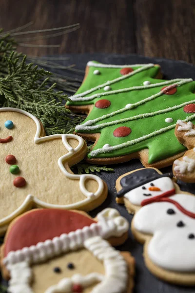 Tahta masada Noel kurabiyeleri