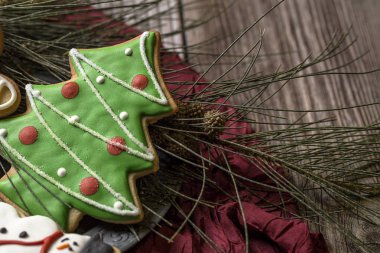 Tahta masada Noel kurabiyeleri