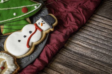 Tahta masada Noel kurabiyeleri