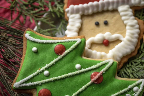 Tahta masada Noel kurabiyeleri