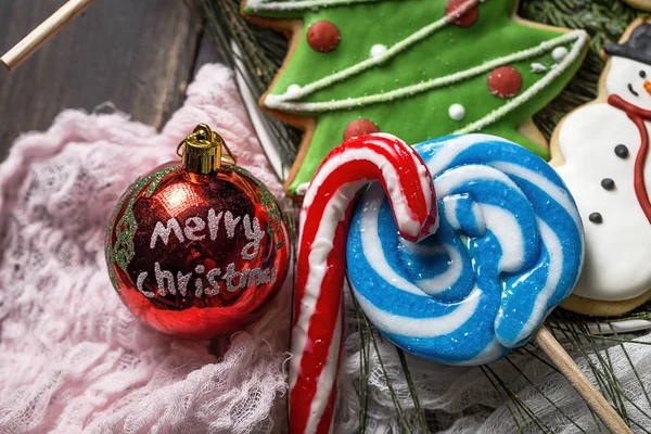 Tahta masada Noel kurabiyeleri