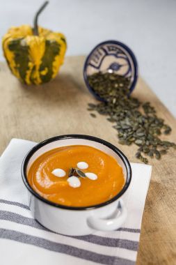 Kase üzerinde krem kabak