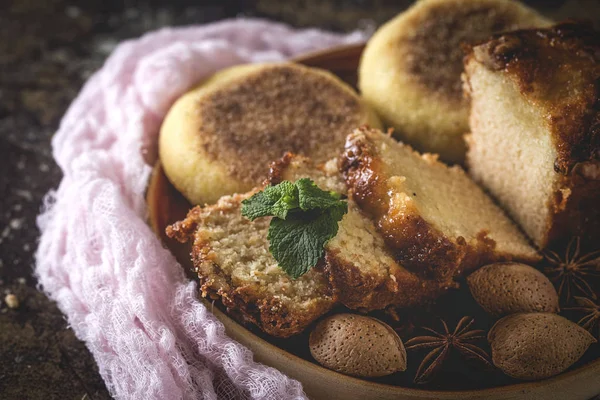 Hembakade kakor kanel och mandel — Stockfoto