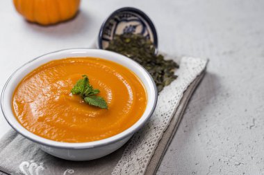 Kase üzerinde krem kabak