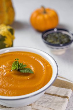 Kase üzerinde krem kabak