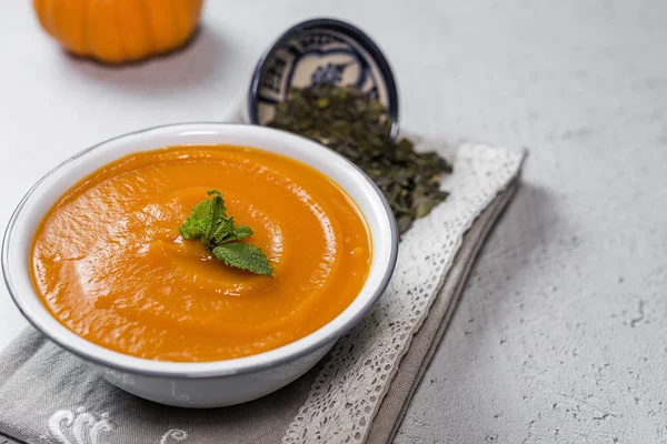 Kase üzerinde krem kabak