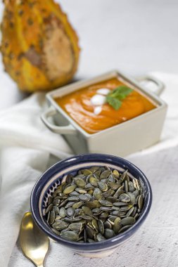 Kase üzerinde krem kabak