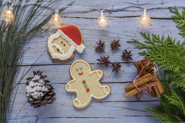 Tahta masada Noel kurabiyeleri