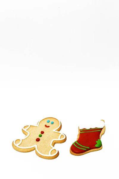 Biscoitos de Natal na mesa de madeira. Isolados — Fotografia de Stock
