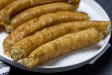 Churros sıcak çikolata ile