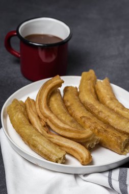 Churros sıcak çikolata ile