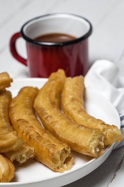 Churros sıcak çikolata ile