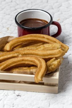 Churros sıcak çikolata ile