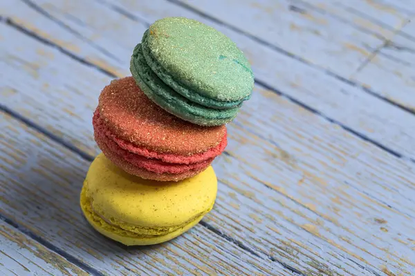 Appetizing colorful macaroons — Stock Photo, Image